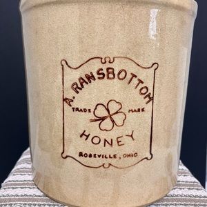 COPY - Ransbottom Roseville OH Pottery Honey Crock